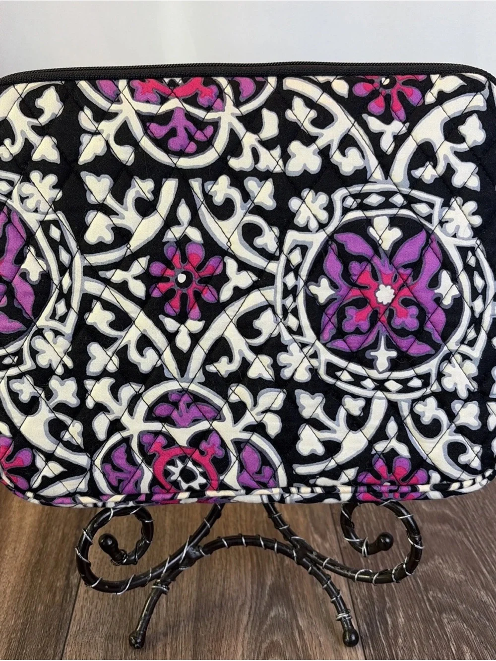 Vera Bradley 10 x 8.5 Tablet Reader Quilted Zippered Sleeve Mimosa Medallion